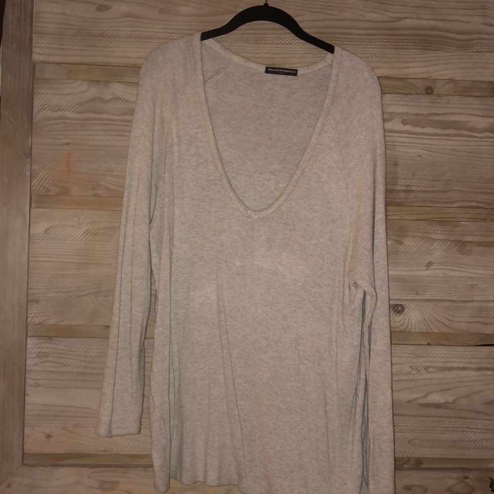 Brandy Melville oversized V-neck sweater
